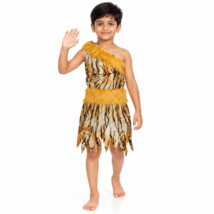 Printed one-shoulder stage costume raised hand pose