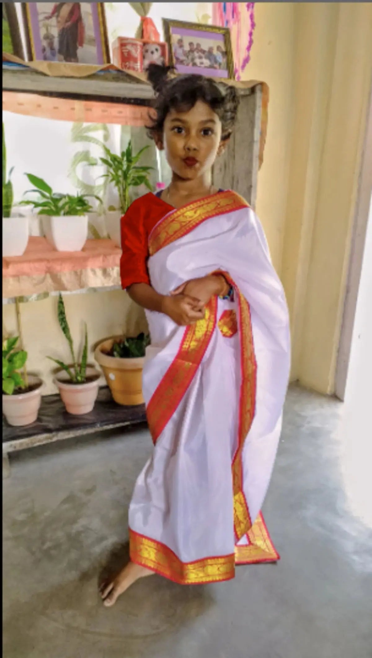 Bengali Saree for Girls - Fancy Dress Competitions fancydresswale.com Bengali Saree for Girls - Fancy Dress Competitions fancydresswale.com