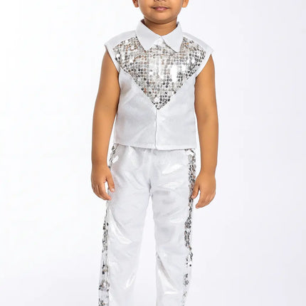 Kids Silver Sequin Dance Costume for Boys – Shiny Stage Performance Outfit with Cut Sleeves & Matching Pants – School Annual Function / Dance Dress Fancydresswale.com