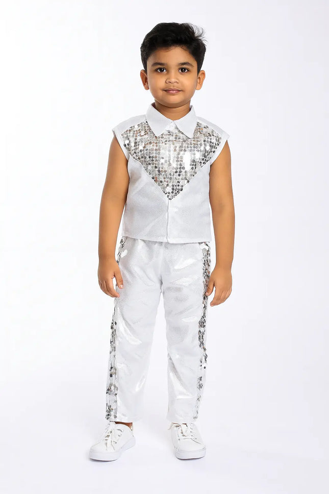 Kids Silver Sequin Dance Costume for Boys – Shiny Stage Performance Outfit with Cut Sleeves & Matching Pants – School Annual Function / Dance Dress Fancydresswale.com