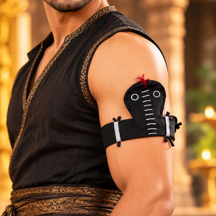 Snake Patti arm band worn on upper arm
