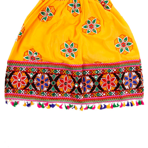 Fancydresswale Full Embroided Girls Ethnic Lehenga Choli and Dupatta Colour Yellow Gujrati Girl Navratri Dress